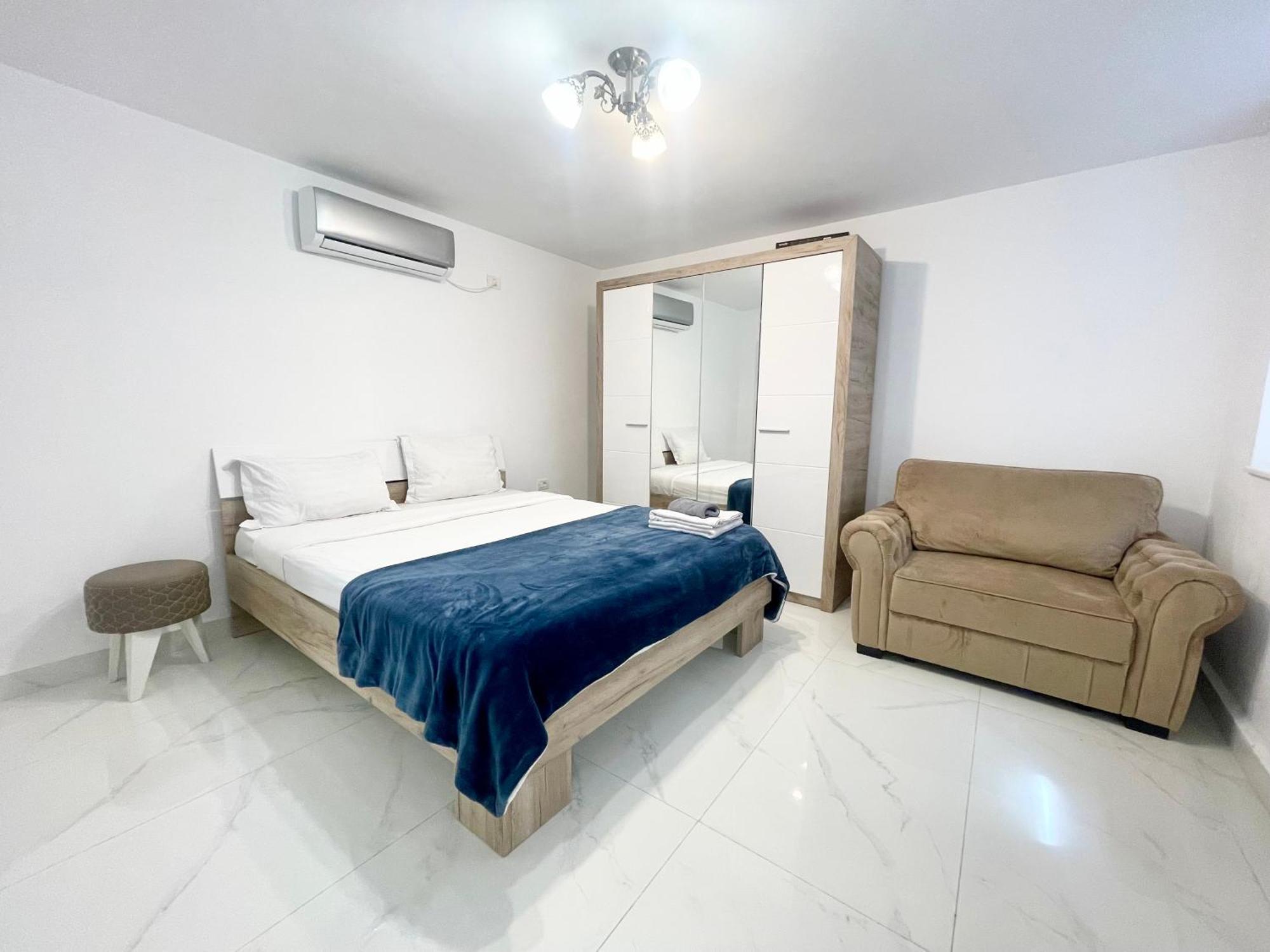 Old Town Retreat No 8 Apartment Bukares Bagian luar foto