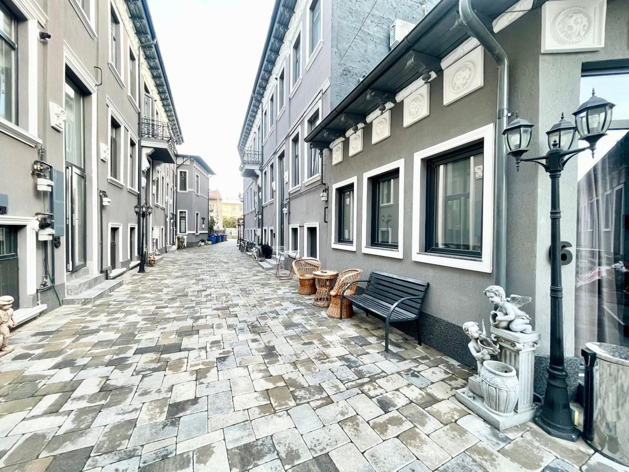 Old Town Retreat No 8 Apartment Bukares Bagian luar foto